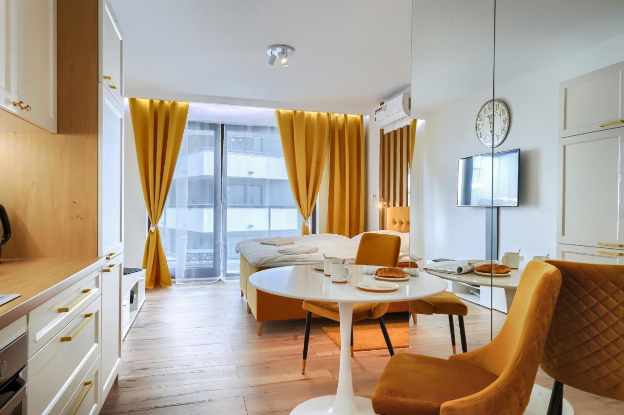 Apartment Wola Luxury Warsaw