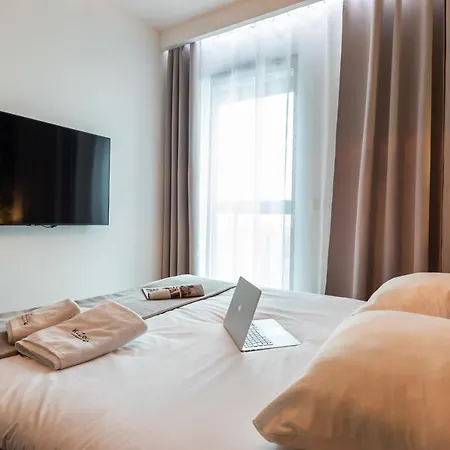 Wola Luxury Stay Warszawa Zewnętrze zdjęcie
