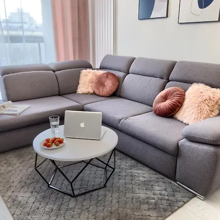 Wola Luxury Stay Warszawa Zewnętrze zdjęcie