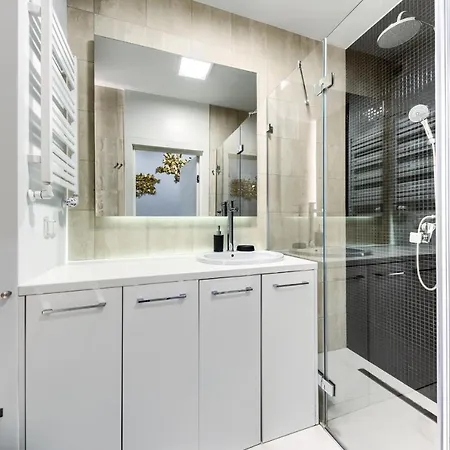 Wola Luxury Stay Warszawa Zewnętrze zdjęcie