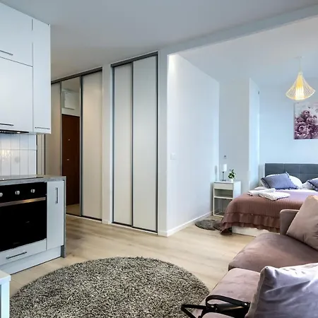 Wola Luxury Stay Warszawa Zewnętrze zdjęcie