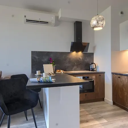 Wola Luxury Stay Warszawa Zewnętrze zdjęcie