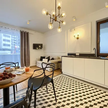 Wola Luxury Stay Warszawa Zewnętrze zdjęcie